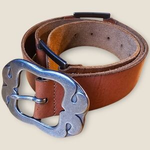 ✨ Levi’s Full Grain Leather Belt – Cognac Brown | Size Large ✨